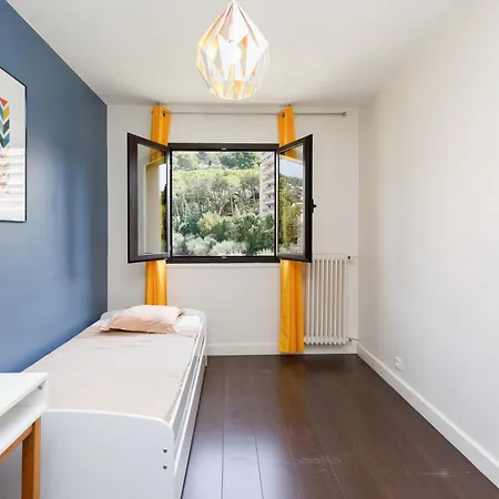 3p 71 M2 Avec Parking Gratuit A Apartment *
