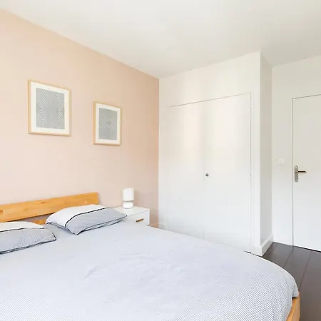 3p 71 M2 Avec Parking Gratuit A Apartment